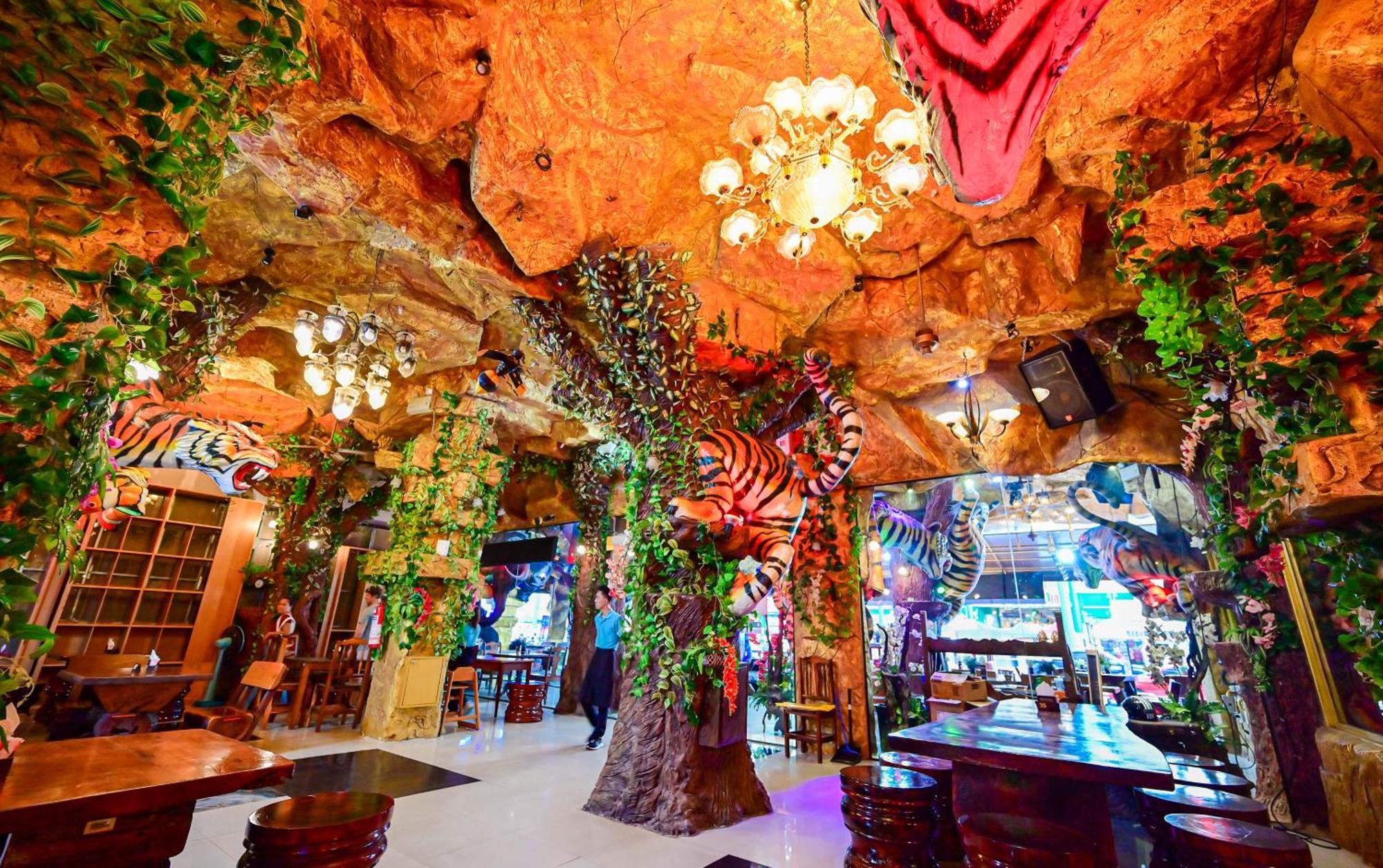 Tiger Complex Hotel Patong Kültér fotó