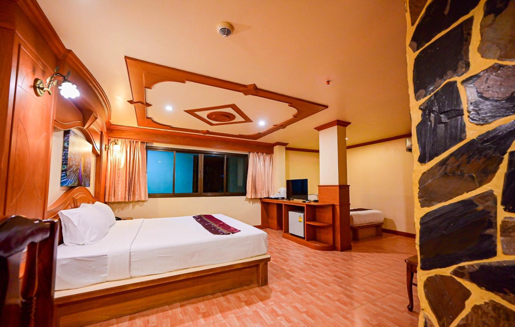 Tiger Complex Hotel Patong Kültér fotó