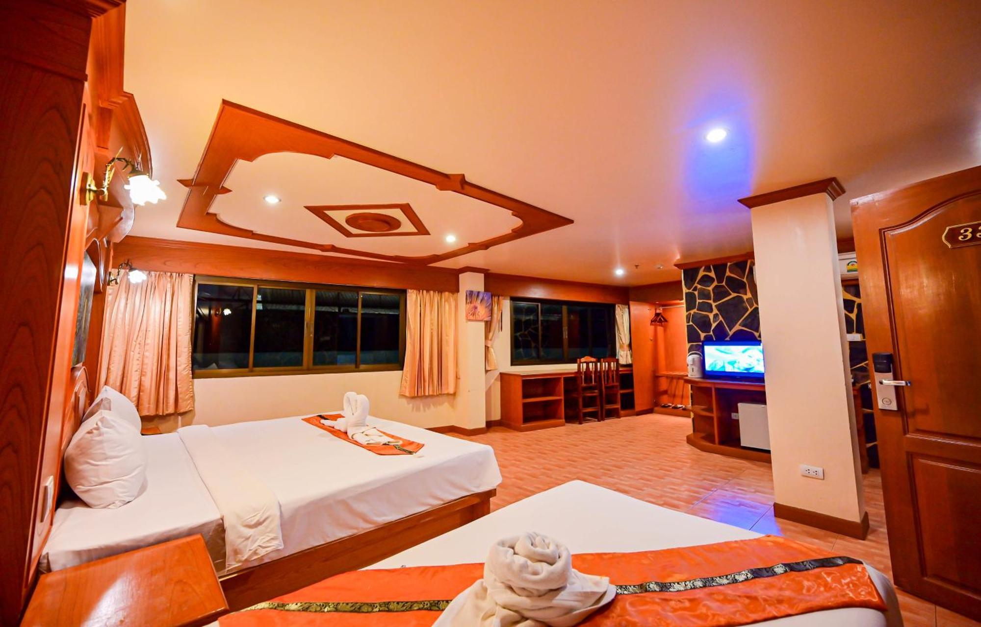 Tiger Complex Hotel Patong Kültér fotó