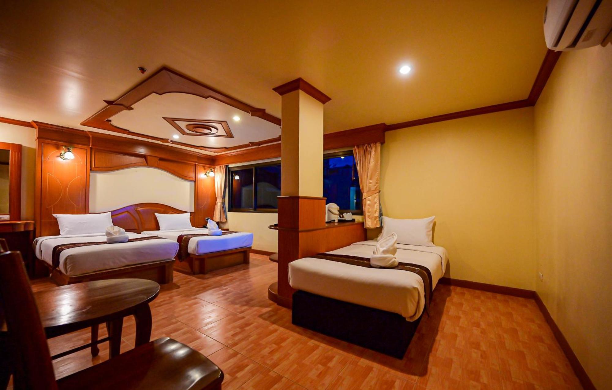 Tiger Complex Hotel Patong Kültér fotó