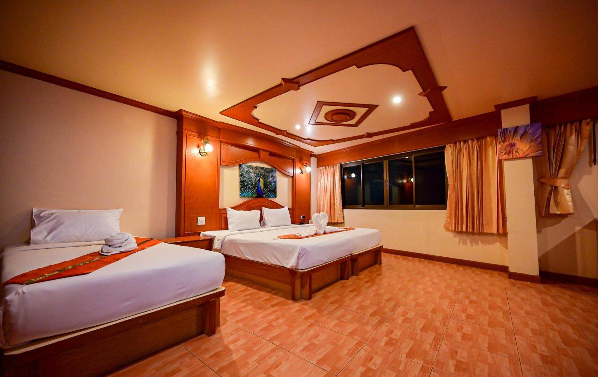 Tiger Complex Hotel Patong Kültér fotó