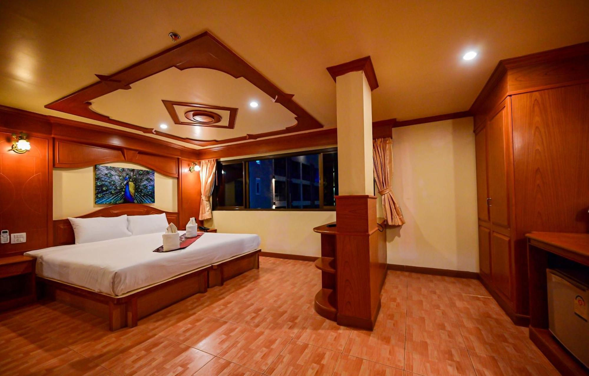 Tiger Complex Hotel Patong Kültér fotó